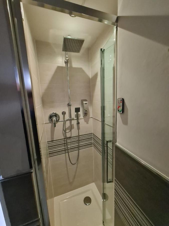 Suite Villa Laura Bologna Bagian luar foto